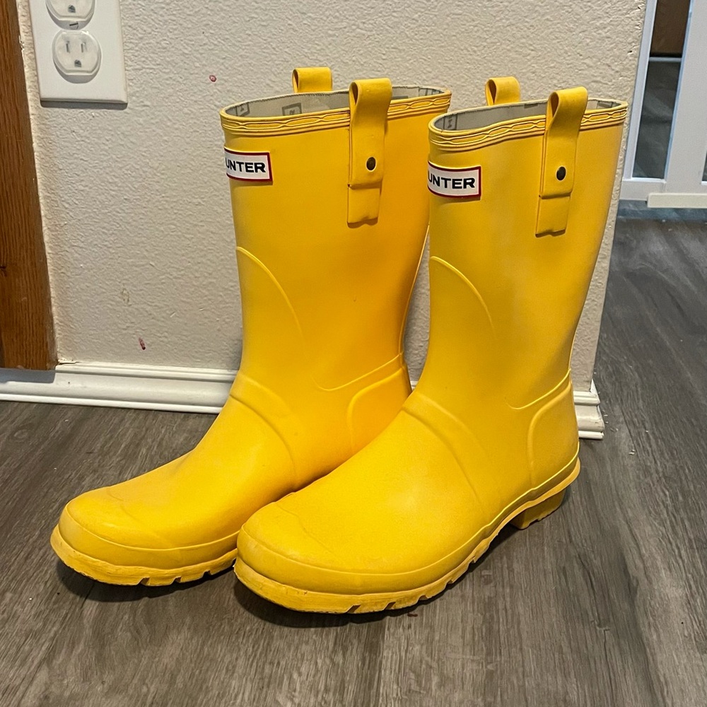 Yellow Hunter Rain Boots size 10 / 42